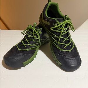 Keen Men's Black and Green Athletic Shoes